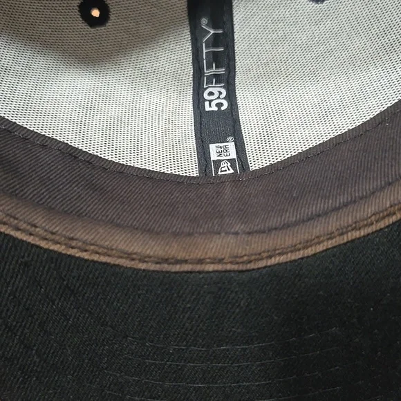 Black Baseball Cap LA - Picture 7 of 10